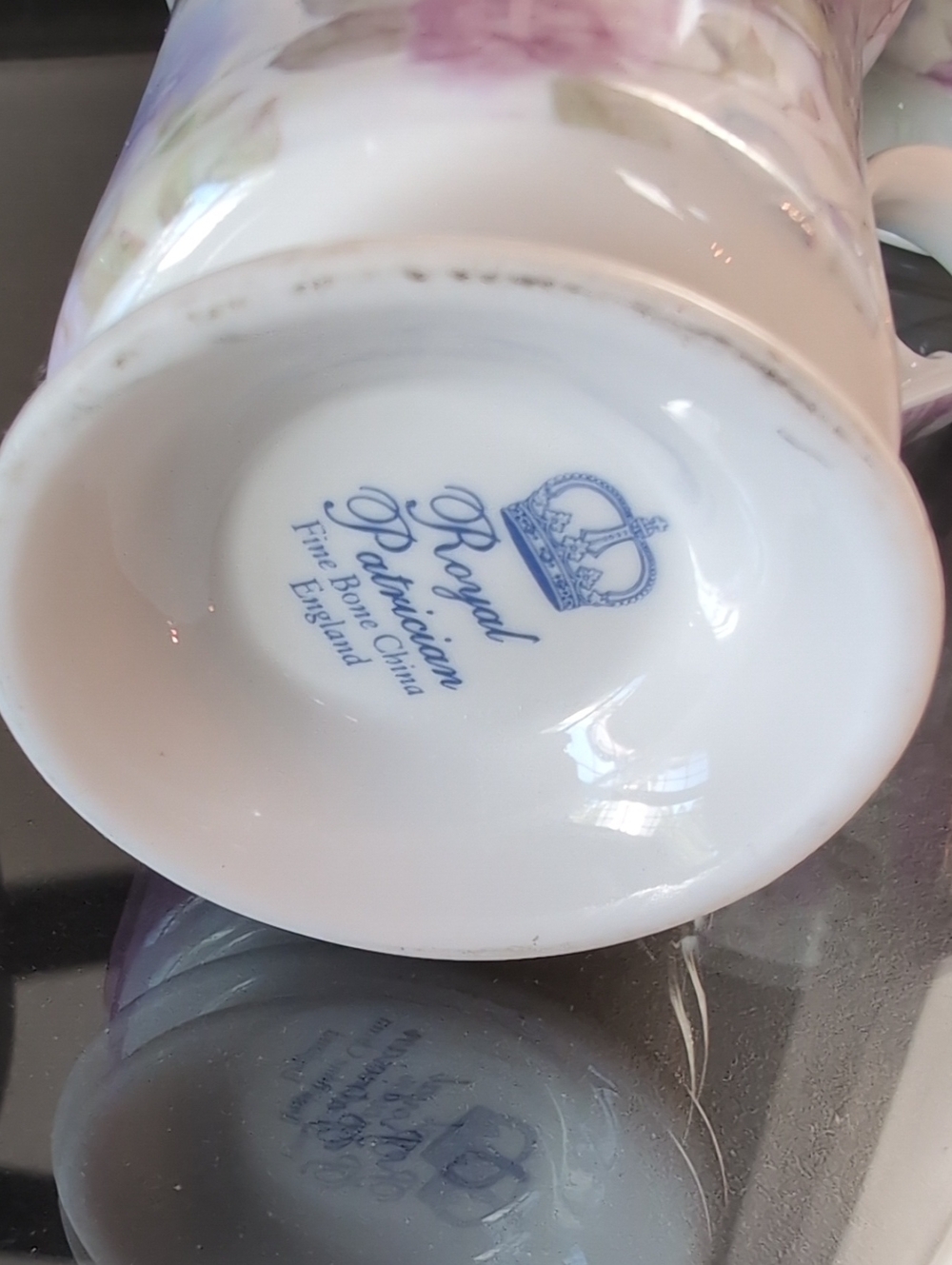 Royal Patrician Bone China Floral Tea Cups with Gold Trim - Picture 4 of 4